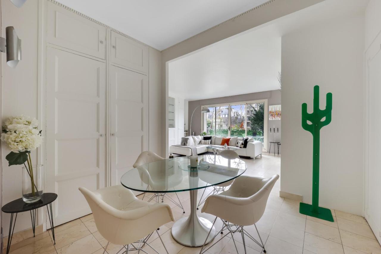 Bel 3 Pieces 2 76m2 + Balcon + Parking Appartamento